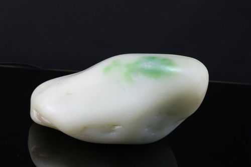青系流光 和田玉文化中的一场清雅收藏革命