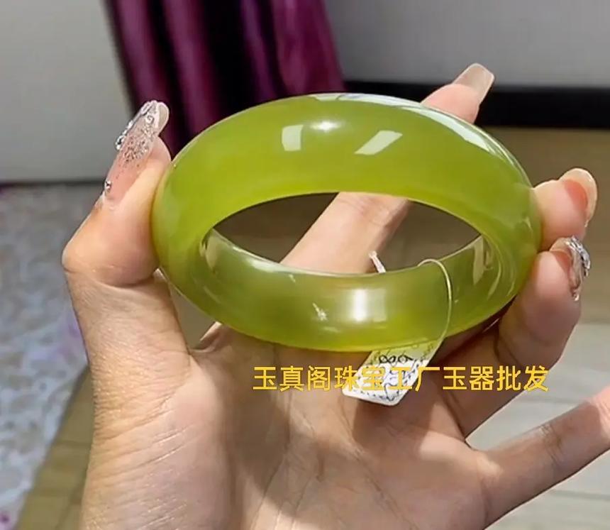 玉真阁珠宝工厂玉器批发,定制各种玉器.#玉石魅力 #玉文化