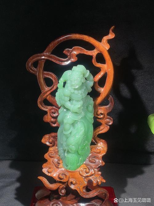 碧玉粉青降龙罗汉摆件 凝聚匠心 寓意深远